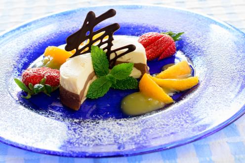 Vier Sterne Steinbach Hotel Dessert Kilinariksseite Ruhpolding Bayern© Hartmut Pönitz
